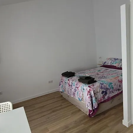 Carihuela Renovado - Wifi 365 Mbps - Fire Stick Amazon - Playa A 50 Metros Apartment *