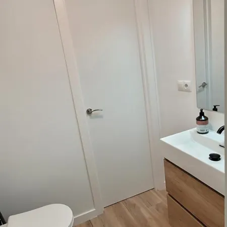 Apartment Carihuela Renovado - Wifi 365 Mbps - Fire Stick Amazon - Playa A 50 Metros *