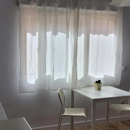 Carihuela Renovado - Wifi 365 Mbps - Fire Stick Amazon - Playa A 50 Metros * Торремолинос