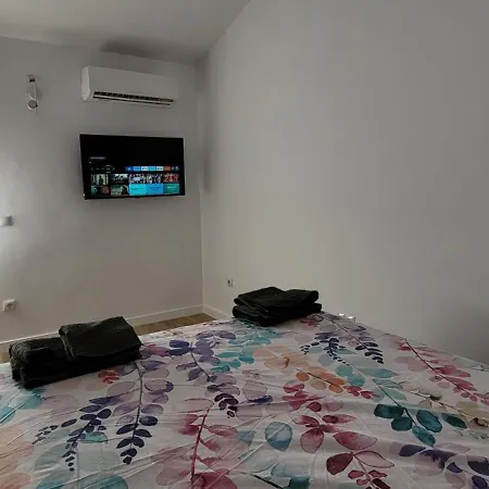 Carihuela Renovado - Wifi 365 Mbps - Fire Stick Amazon - Playa A 50 Metros Torremolinos