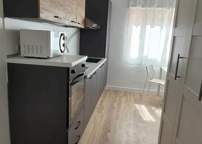 Carihuela Renovado - Wifi 365 Mbps - Fire Stick Amazon - Playa A 50 Metros Apartment *