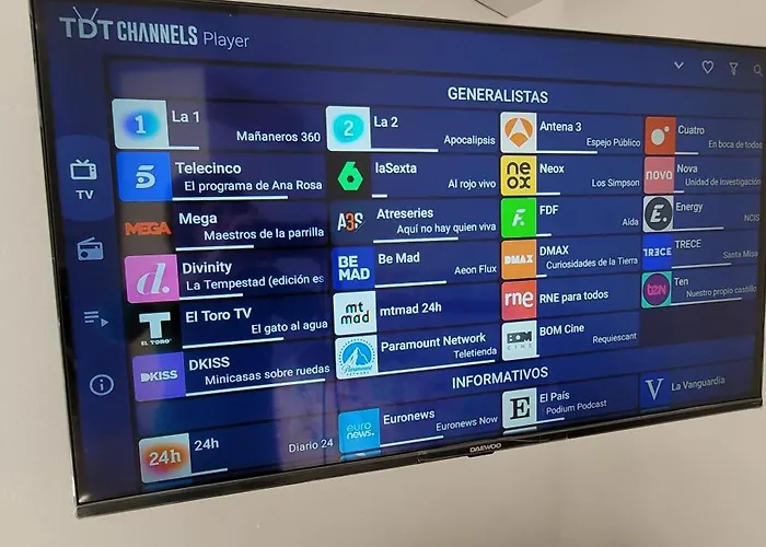 Apartamento Carihuela Renovado - Wifi 365 Mbps - Fire Stick Amazon - Playa A 50 Metros *