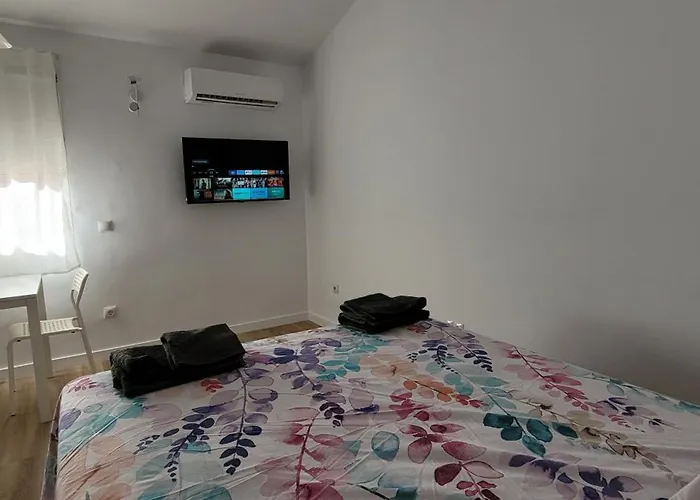 Carihuela Renovado - Wifi 365 Mbps - Fire Stick Amazon - Playa A 50 Metros Torremolinos