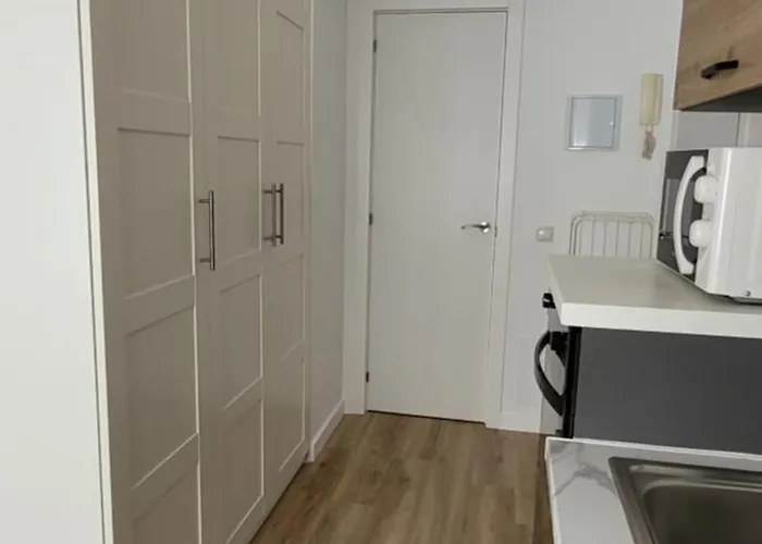 Carihuela Renovado - Wifi 365 Mbps - Fire Stick Amazon - Playa A 50 Metros Torremolinos