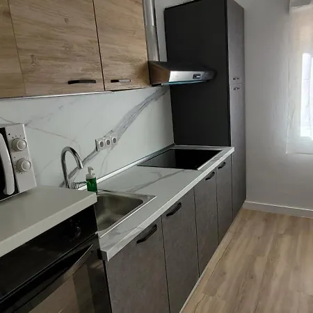 Carihuela Renovado - Wifi 365 Mbps - Fire Stick Amazon - Playa A 50 Metros Torremolinos